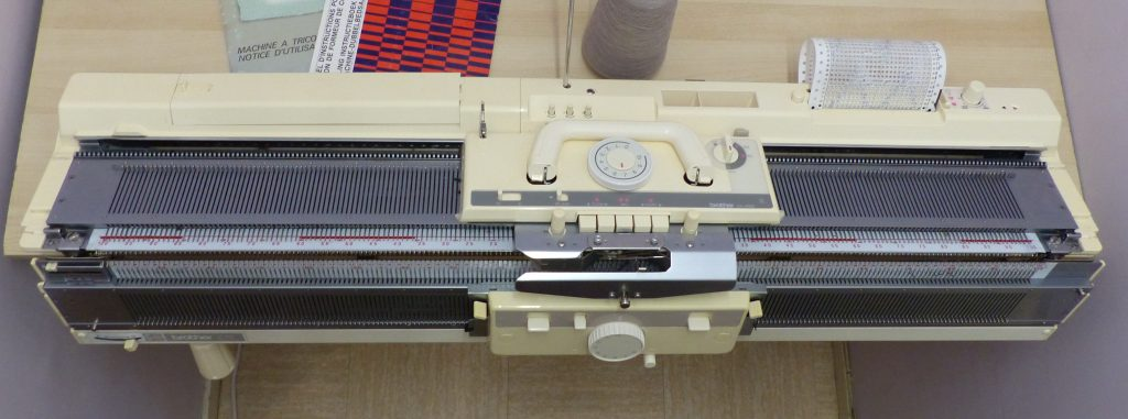 Machine à tricoter Novaknit KH 868 / KR 850