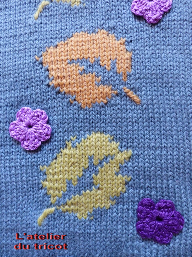 Motif intarsia tricoté sur machine à tricoter Silver reed SK 280