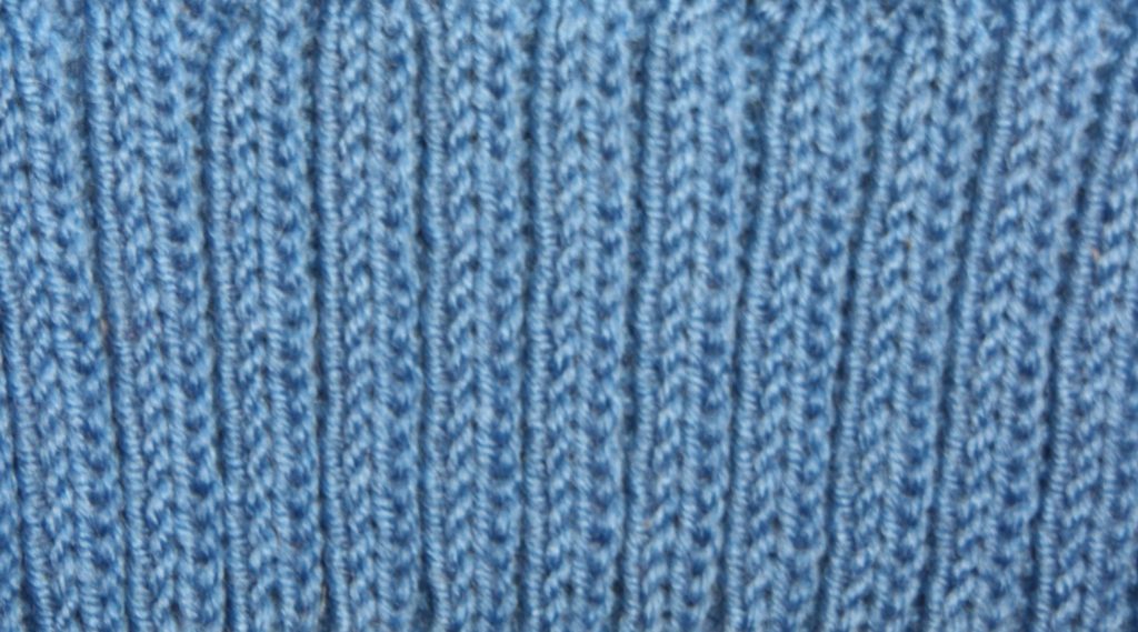 Côtes 2/2 tricotées sur Silver reed SK 280 + SRP60N - L'atelier du tricot